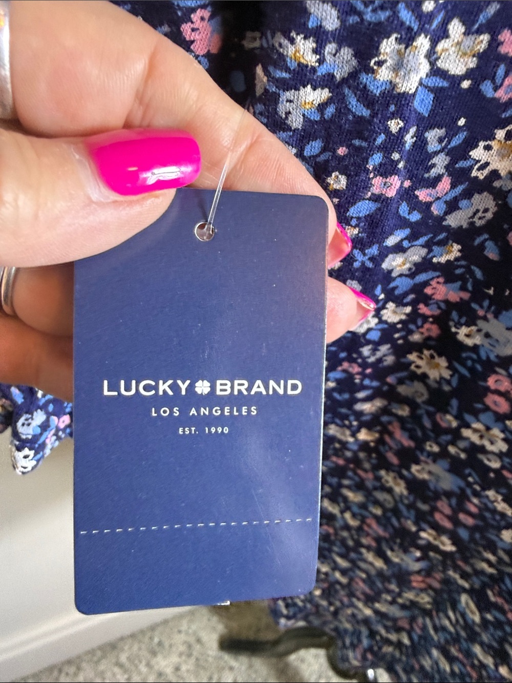 Lucky Brand Floral V-Neck Top Navy Blue Ruffle Hem Elastic Ruffle Short Sleeves - Picture 8 of 11